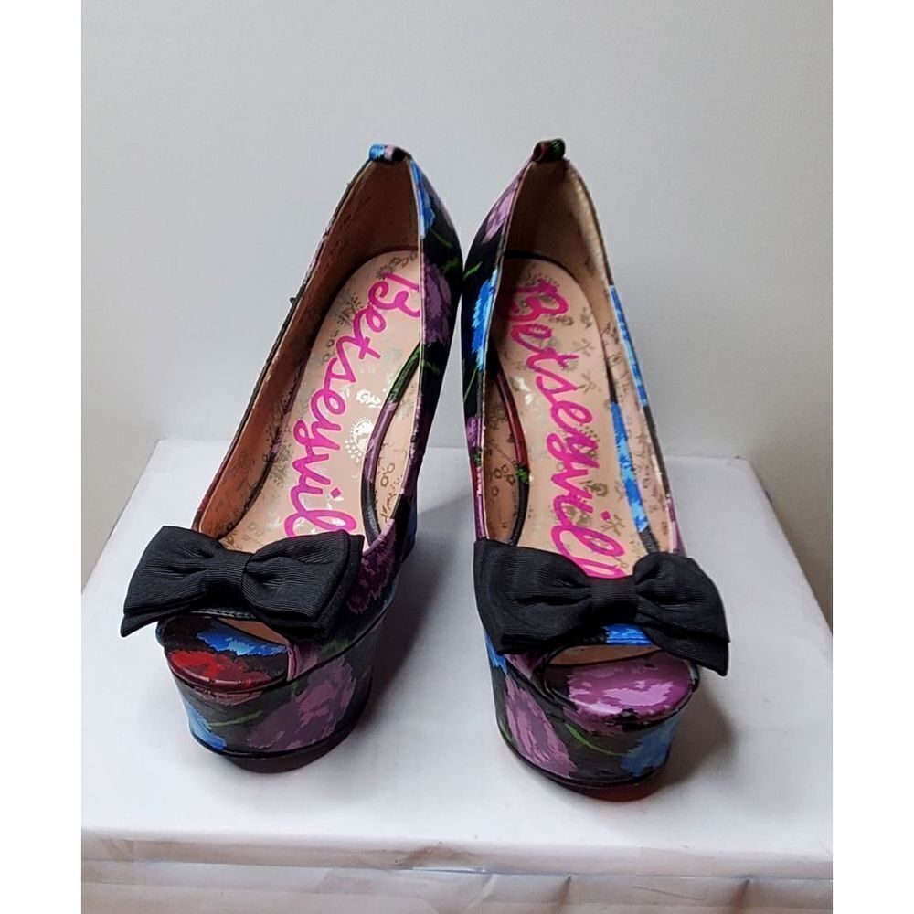 Betseyville Super high heels 7.5M floral.‎ Pinup Model. Sexy. 60s 70s Vibe Cute